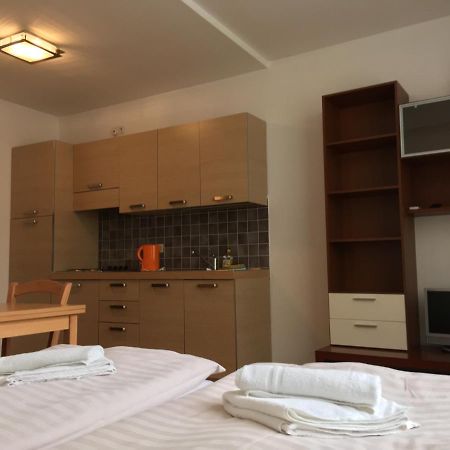 Residence La Familia Πράγα Εξωτερικό φωτογραφία