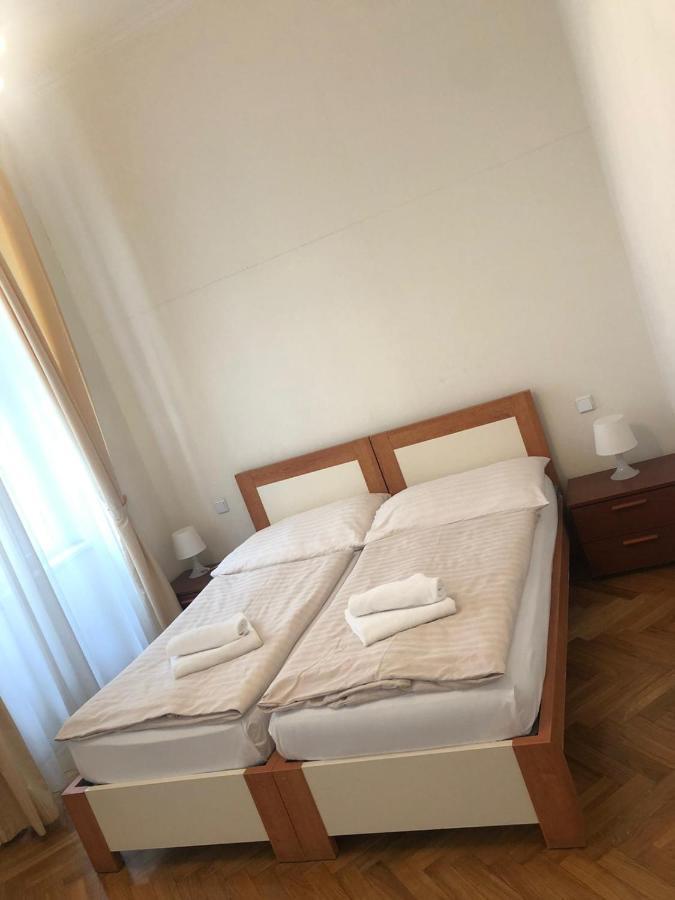 Residence La Familia Πράγα Εξωτερικό φωτογραφία