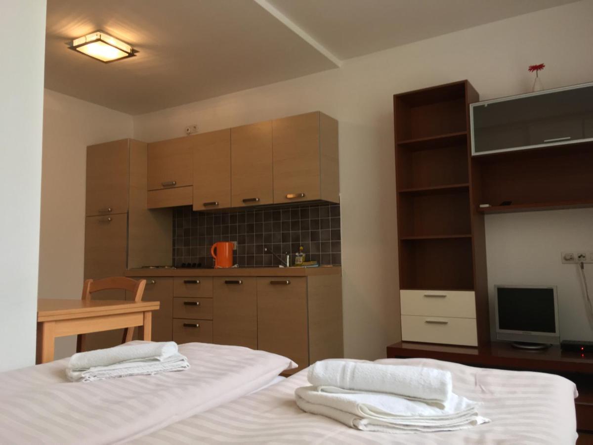 Residence La Familia Πράγα Εξωτερικό φωτογραφία
