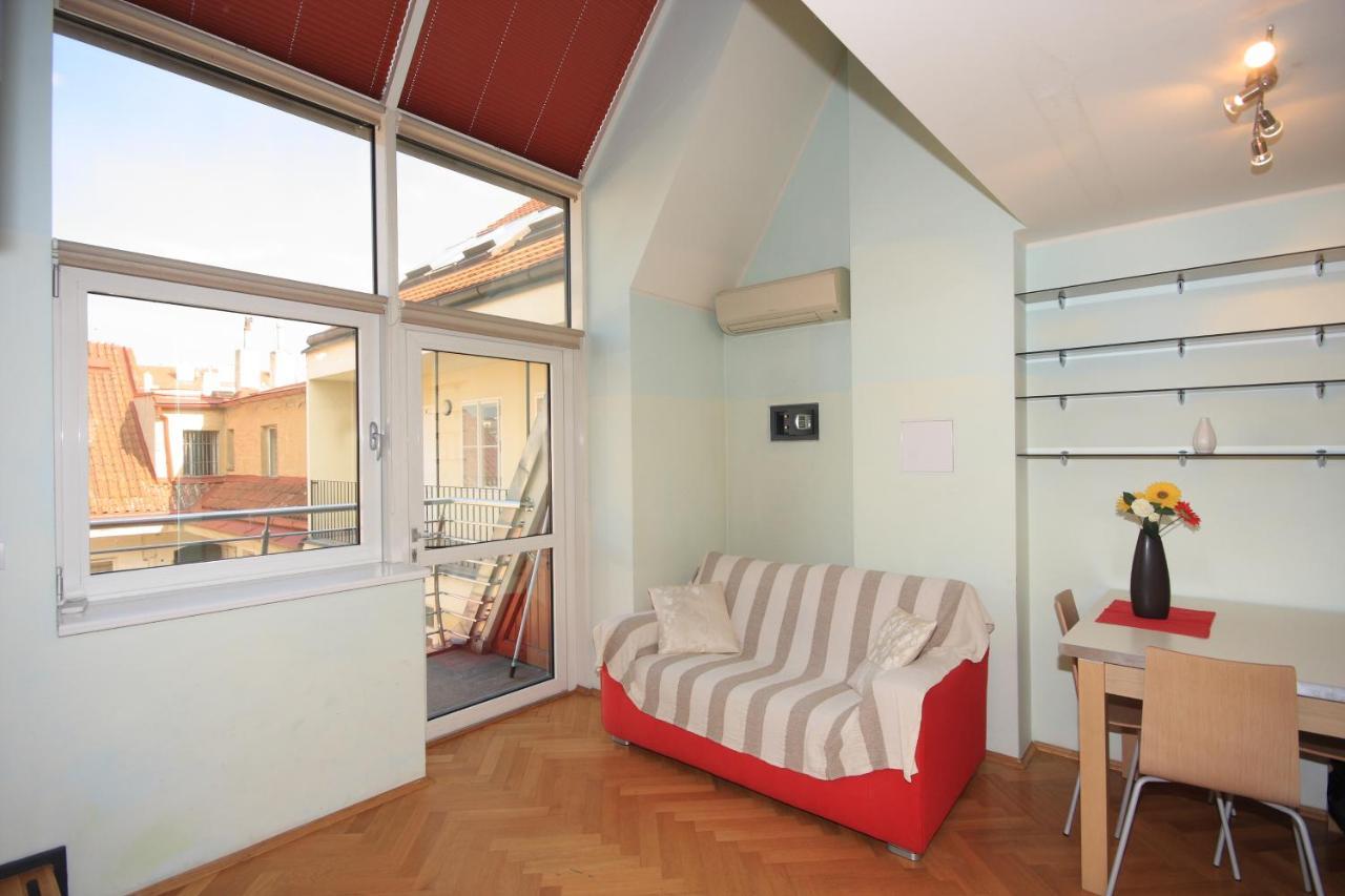 Residence La Familia Πράγα Εξωτερικό φωτογραφία